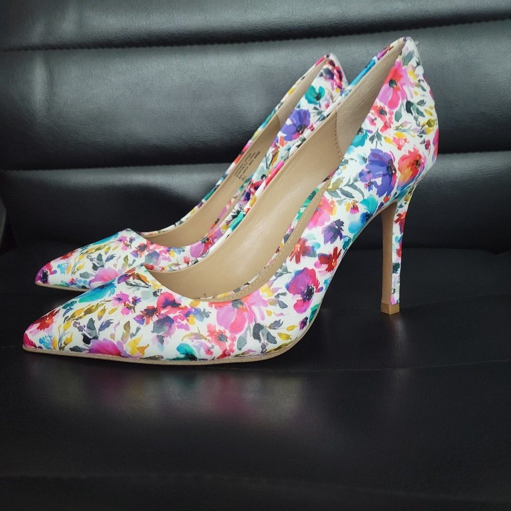 GILI MULTI COLOR HEEL PUMPS
